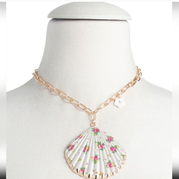 Betsey Johnson White Gray Seashell Pendant Necklace Floral Print - Picture 1 of 4
